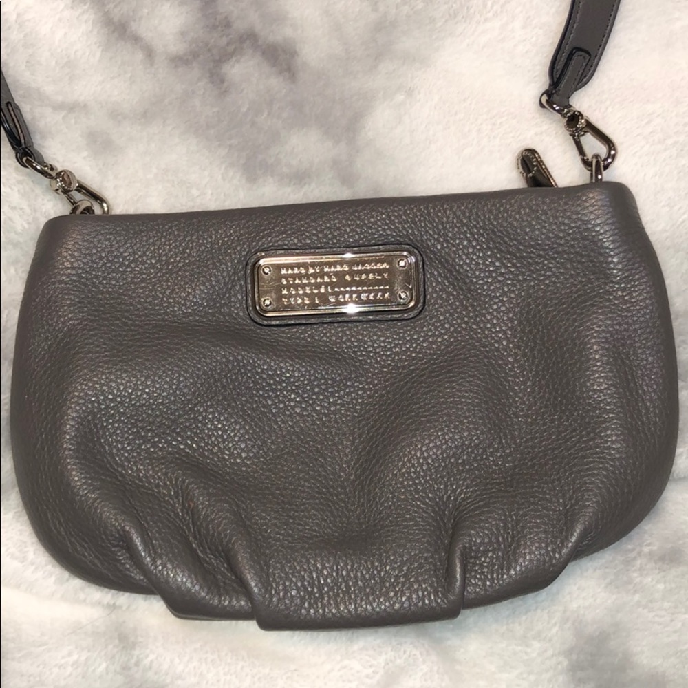Marc Jacobs shoulder bag.